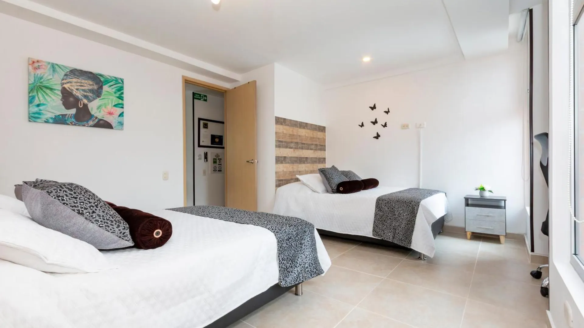 Apartamento Central En Zona Comercial Medellin Apartment