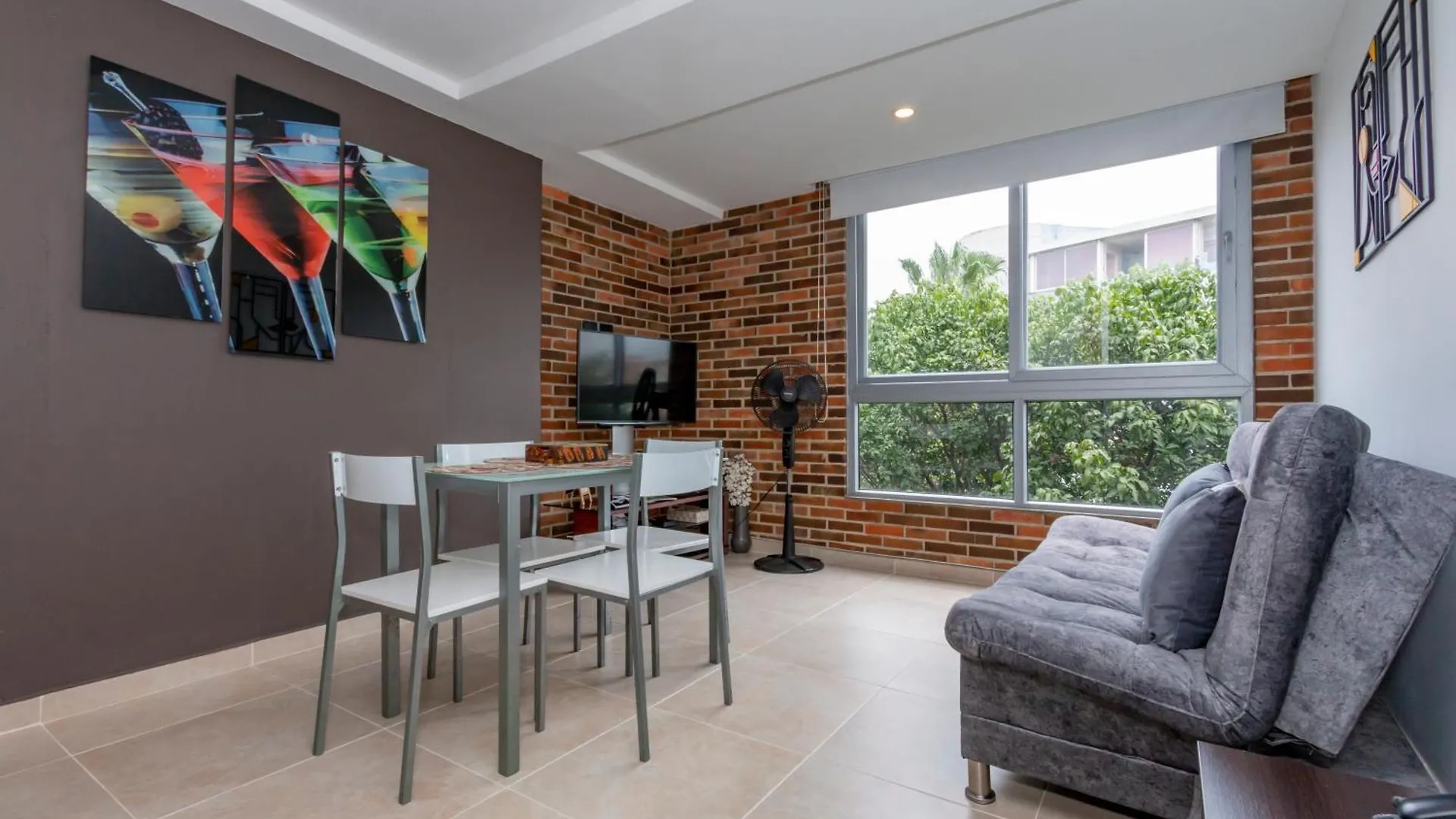 Apartamento Central En Zona Comercial Medellin Colombia